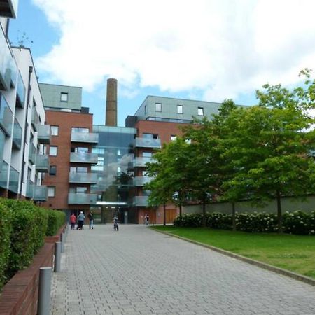 Bright & Spacious Double Bedroom With Ensuite And Concierge! Paid Parking Available London Bagian luar foto